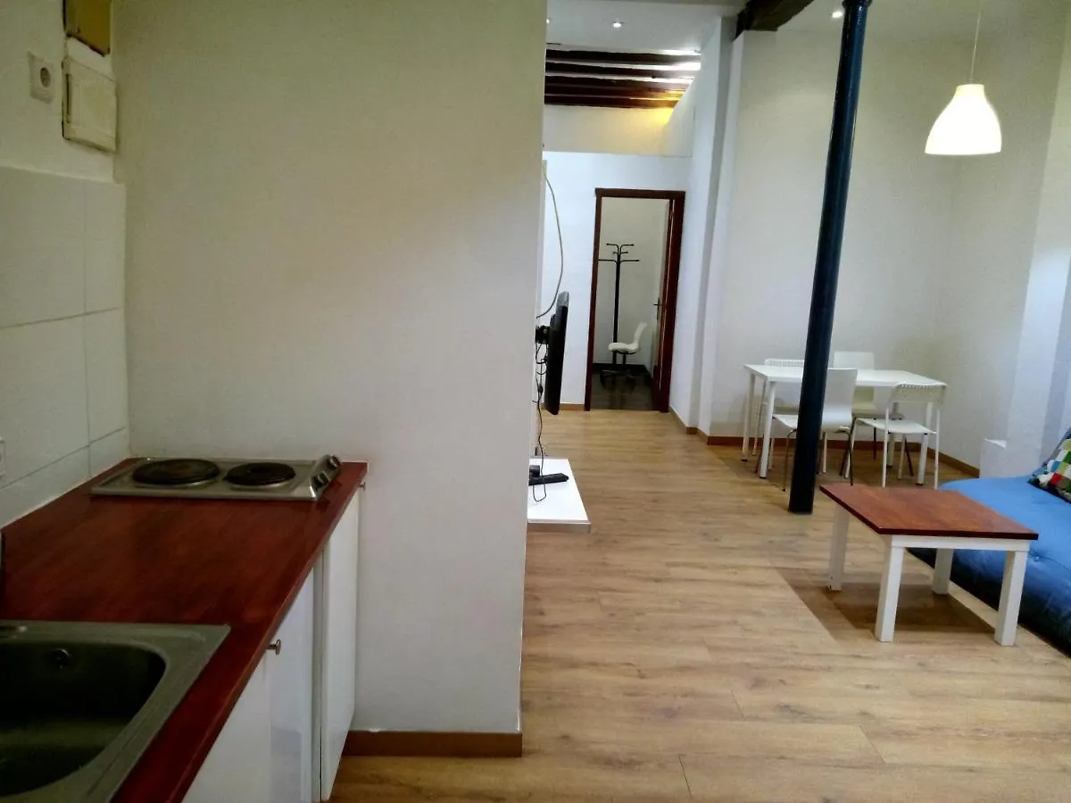 027 Caterina Look Derecha Apartman Barcelona