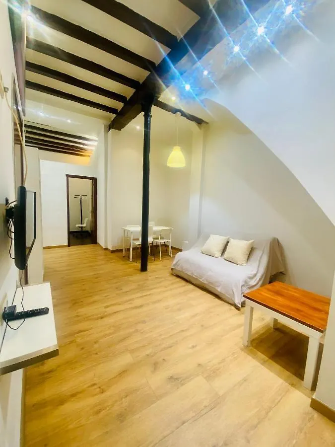 027 Caterina Look Derecha Apartman Barcelona