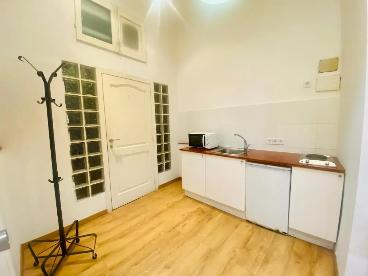 027 Caterina Look Derecha Apartman Barcelona